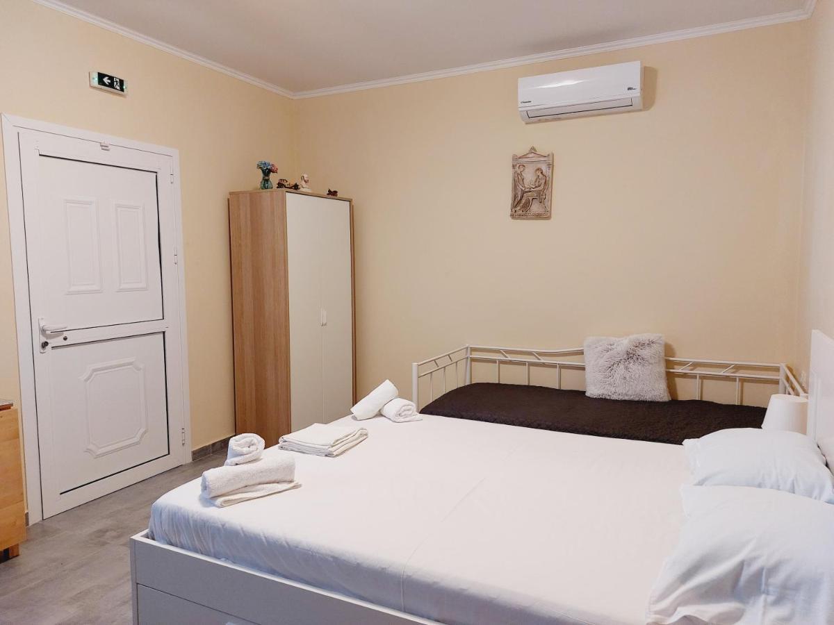 George Studios 1 Ипсос Экстерьер фото