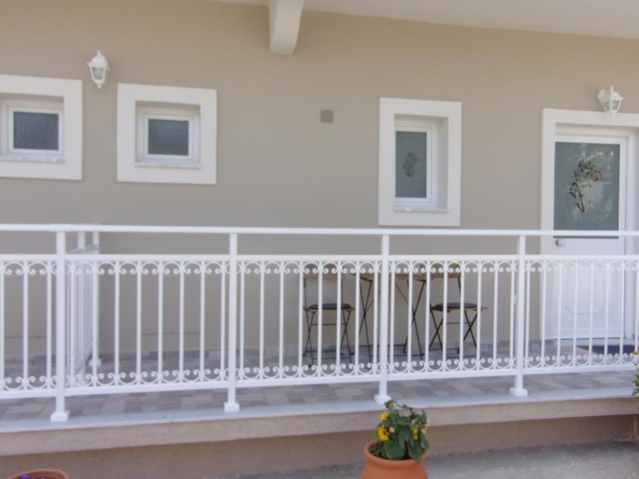 George Studios 1 Ипсос Экстерьер фото