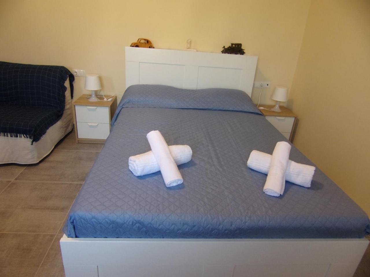 George Studios 1 Ипсос Экстерьер фото