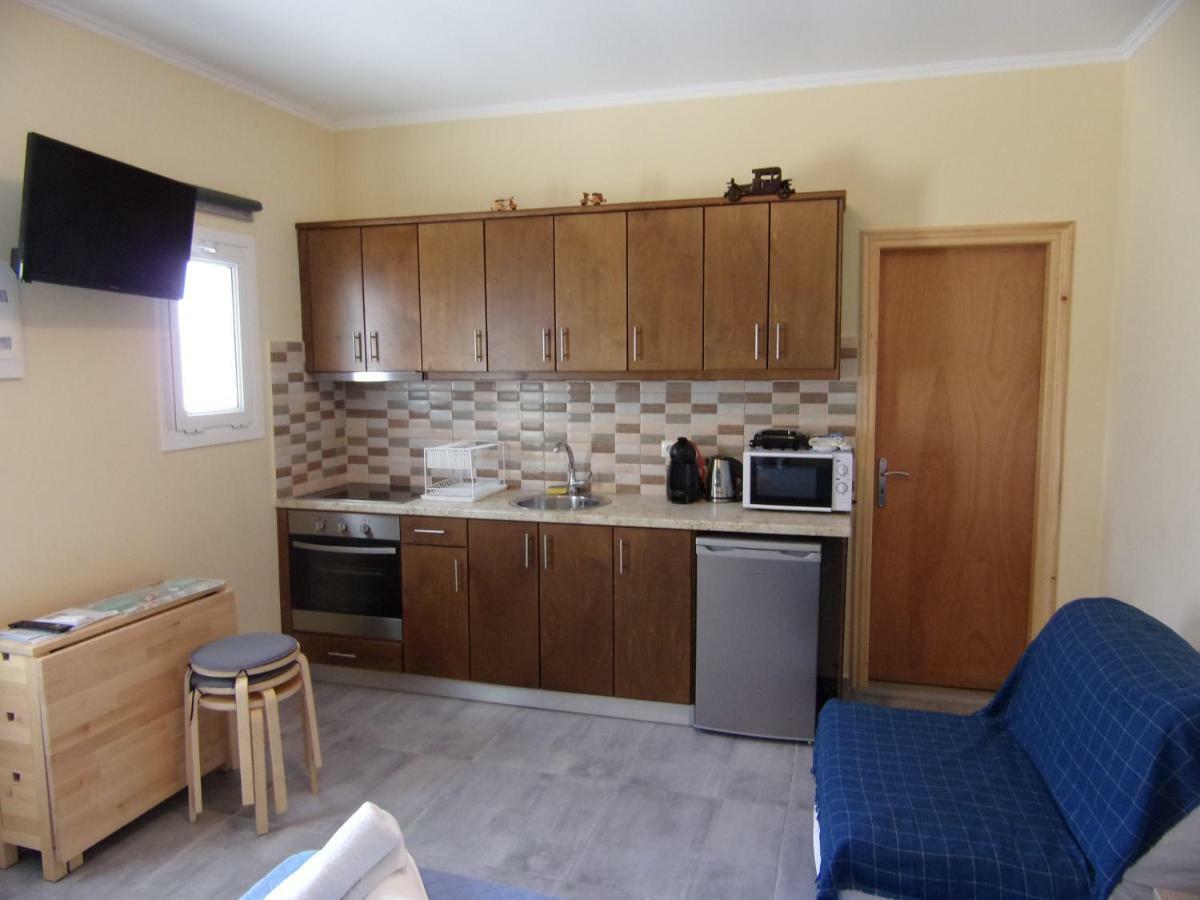 George Studios 1 Ипсос Экстерьер фото